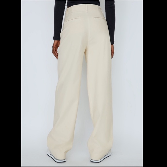 NWOT Aritzia Wilfred Ascendant Wide Leg Pant Birch Size 4 - Picture 2 of 4